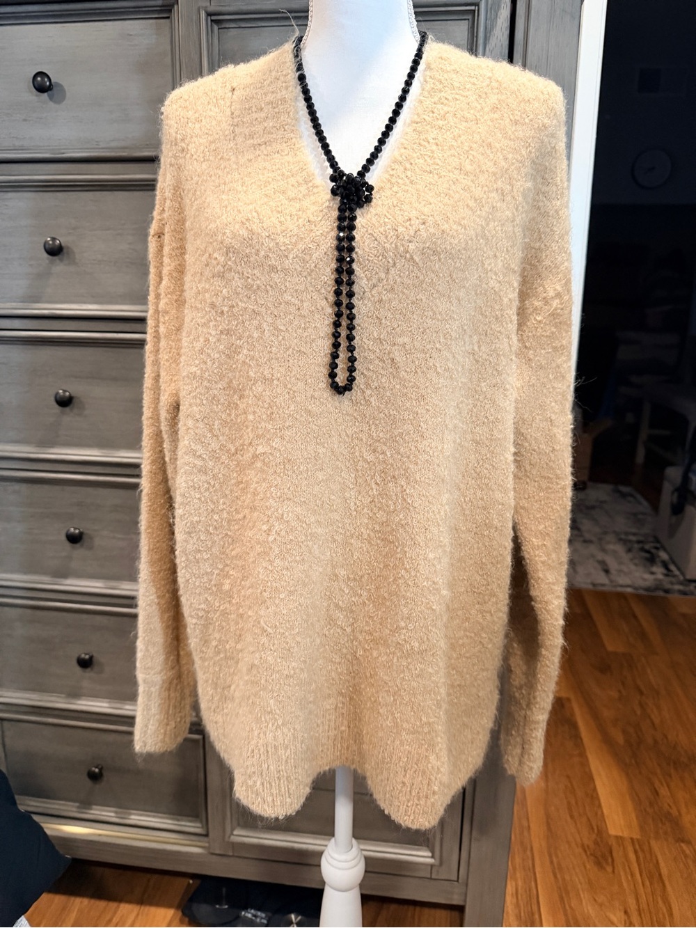 aerie Women's V-Neck Fuzzy Sweater in Beige